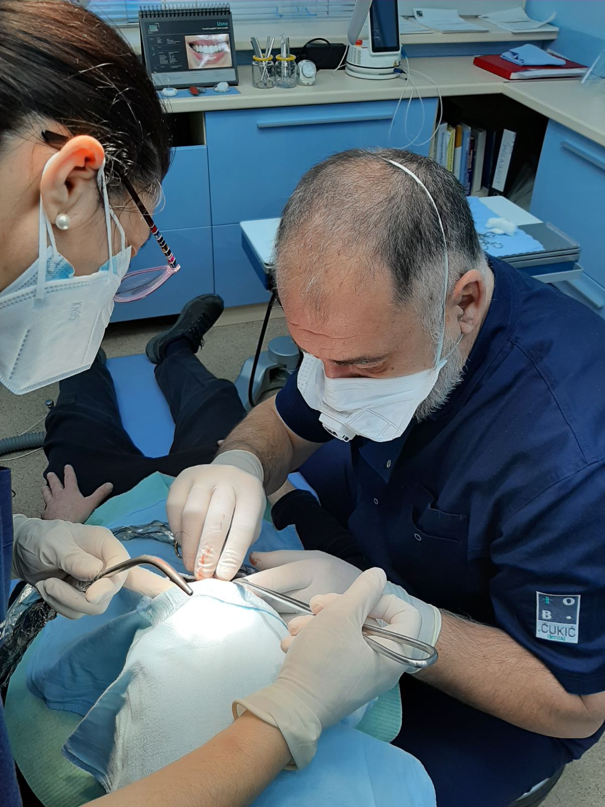 dr branislav cukic oralni hirurg implantolog jpg